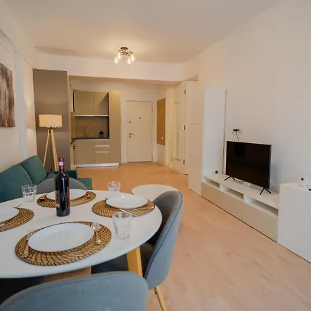 Park Panorama - 1br With Scenic Views Bucharest